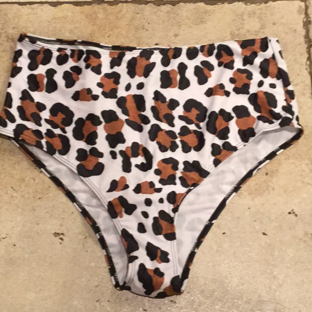 Bikini bottoms